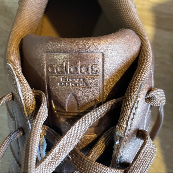 Adidas Metallic Bronze Superstar Sneaker Copper women’s size 8.5 - Picture 7 of 12